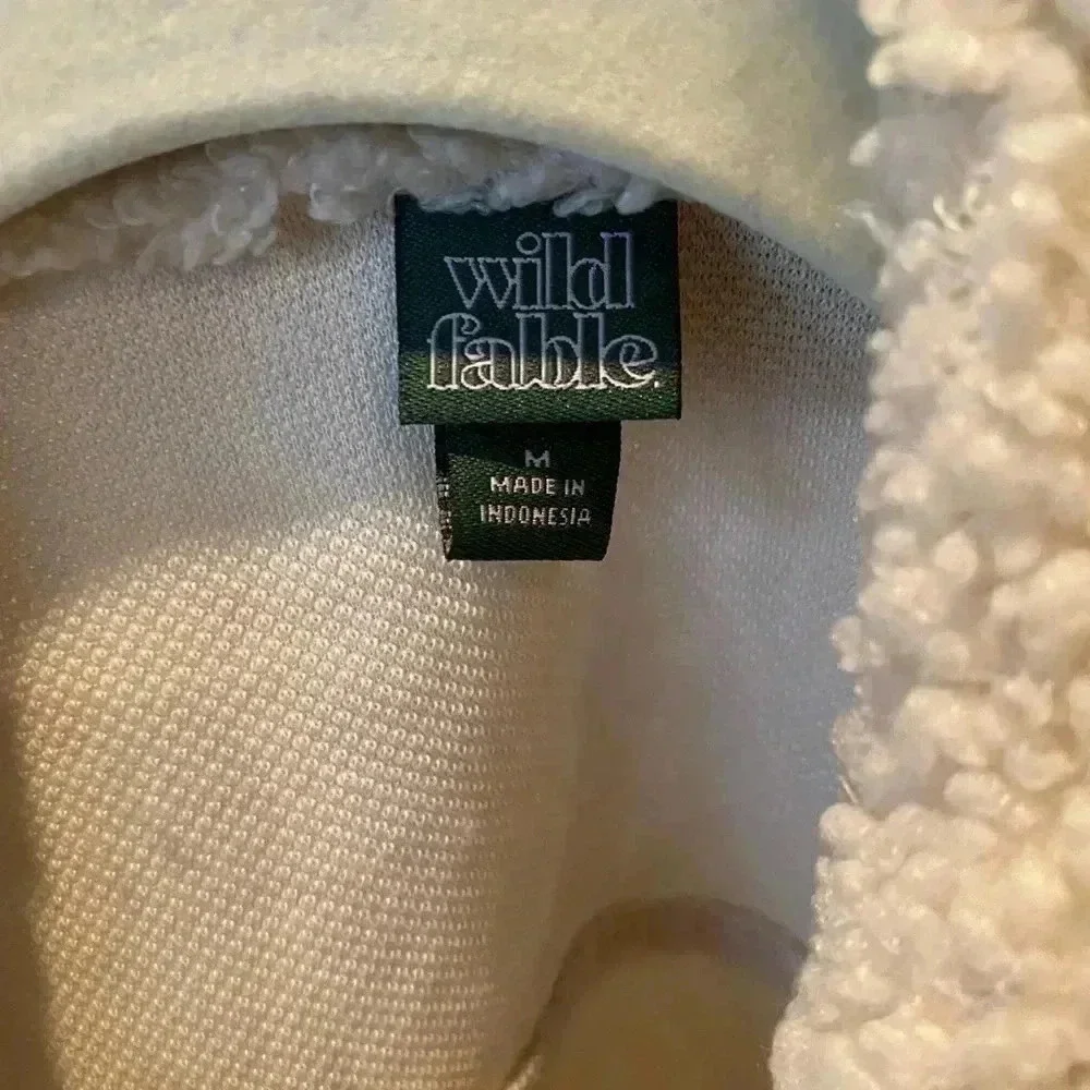 WILD FABLE Sherpa Shacket creme color size medium - Picture 4 of 6
